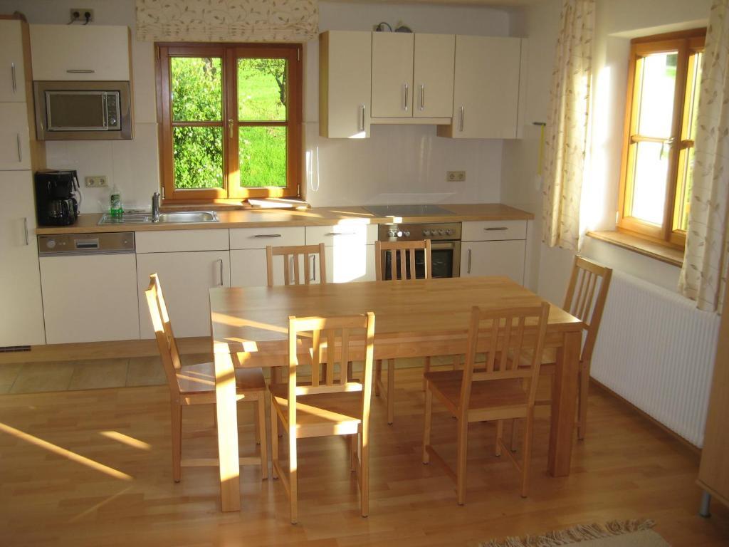Apartments Spiegl Holzmann Bischofshofen Ruang foto